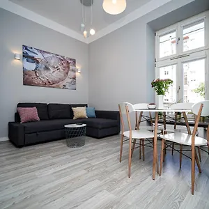  Apartment Barbican By Landmark Poland